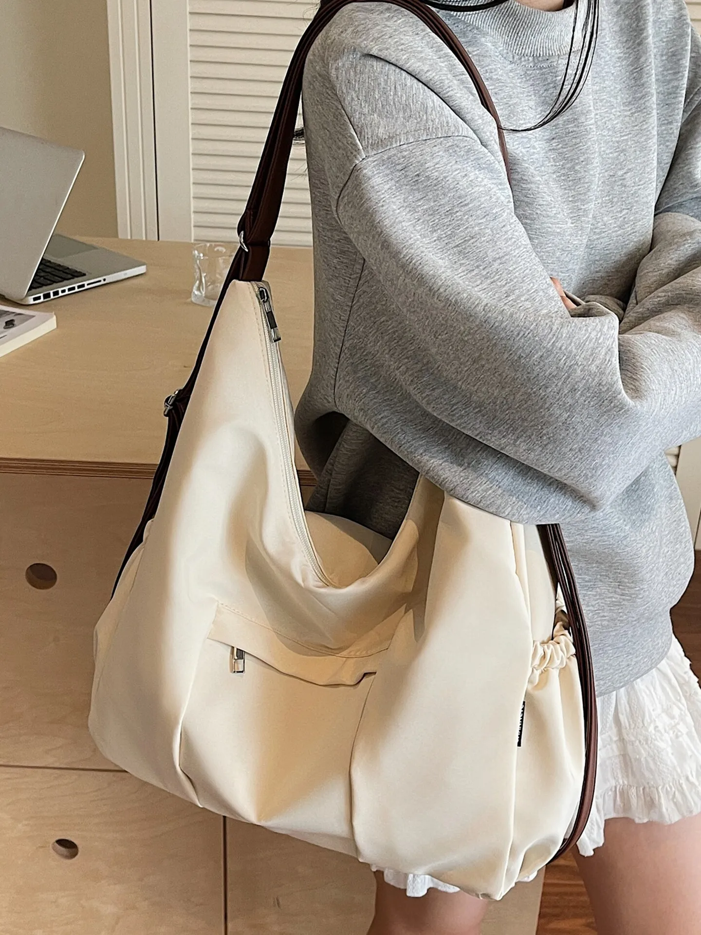 bolso-de-viaje-versatil-y-moderno-de-gran-capacidad-para-mujer-nuevo-estilo-bolso-de-hombro-para-viajes-al-aire-libre-bols