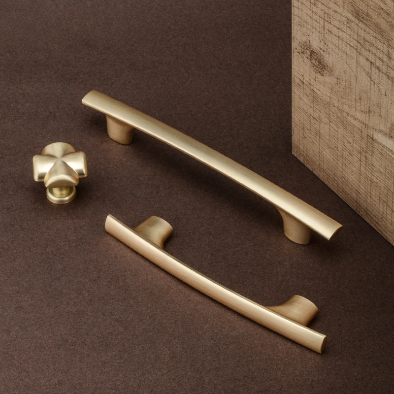 

Modern Fashion Cabinet Knobs and Handles Golden Handles for Furniture Zinc Alloy Handles for Wardrobe and Drawer