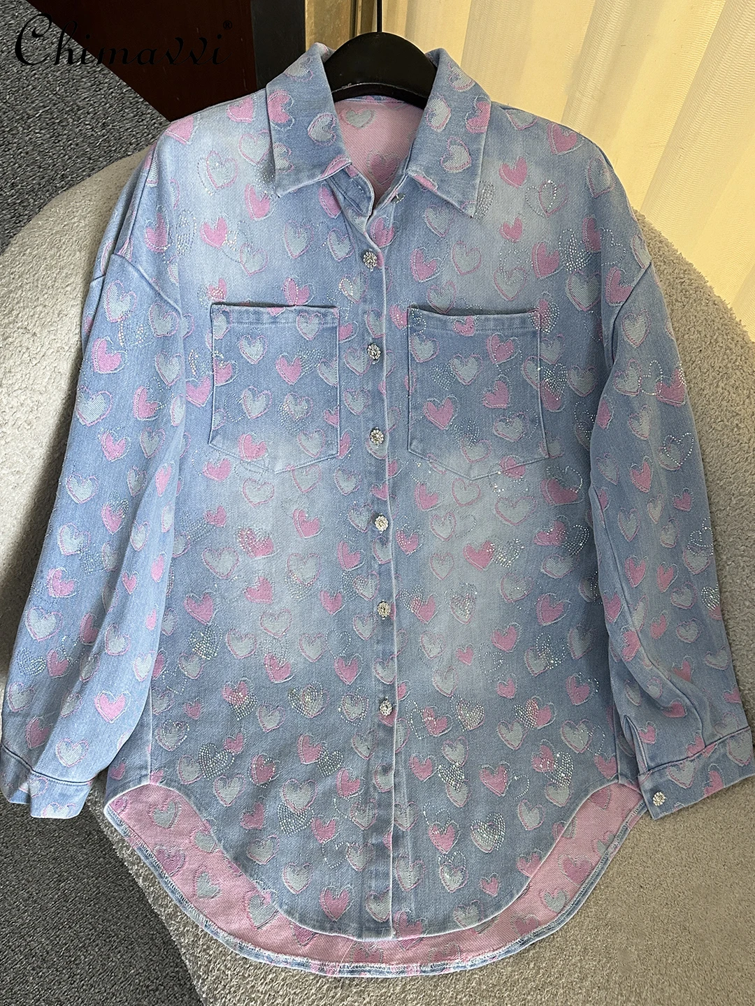 

Осенняя одежда 2024, новая джинсовая рубашка с длинными рукавами и сердечками, пальто, женская модная свободная повседневная куртка средней длины, топ