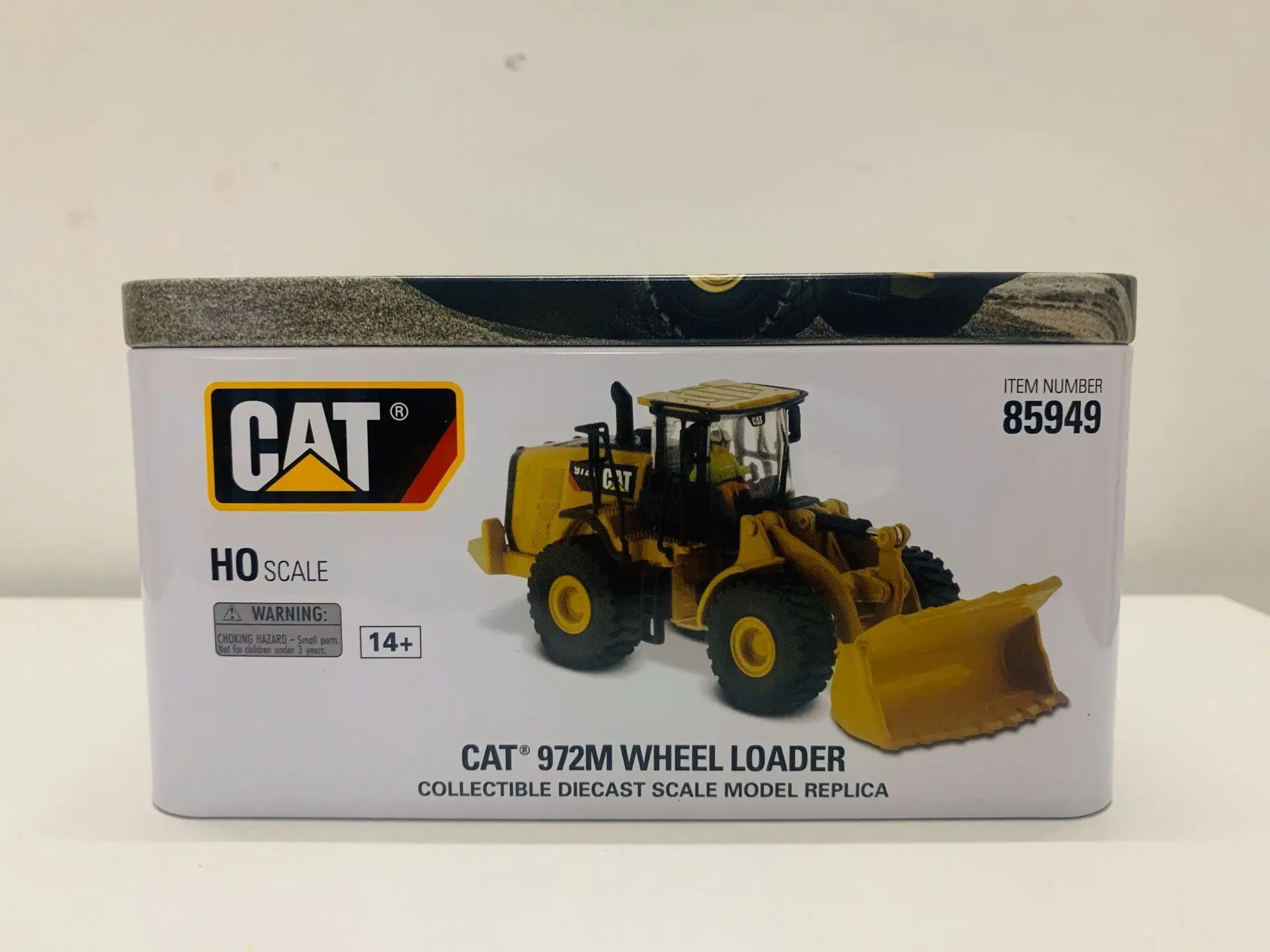 DM 972M Wheel Loader 1/87 Scale Metal By DieCast Masters 85949 Collectible Model New in Box