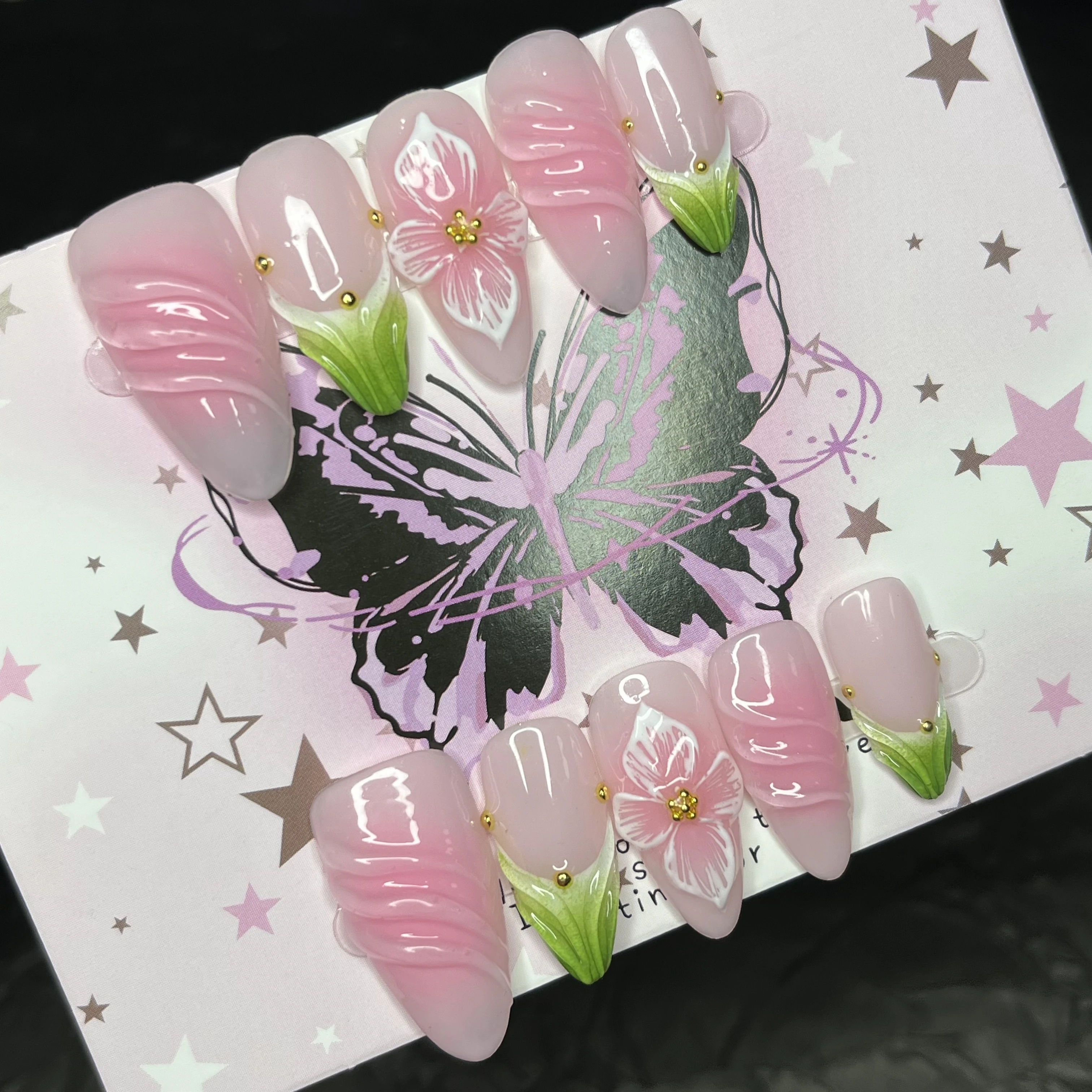 

10pcs Pink Colors French Style Press On Nails Hand Carved Flower Light Green False Nails 3D Flowers Medium Almond Fake Nail Tips