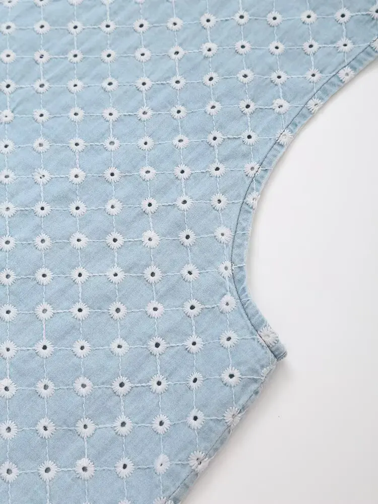 Maxdutti Summer Sleeveless Denim Shirt Short Top Retro Hollowed Out Embroidered Cotton Shirt Blouse WomenTank Tops