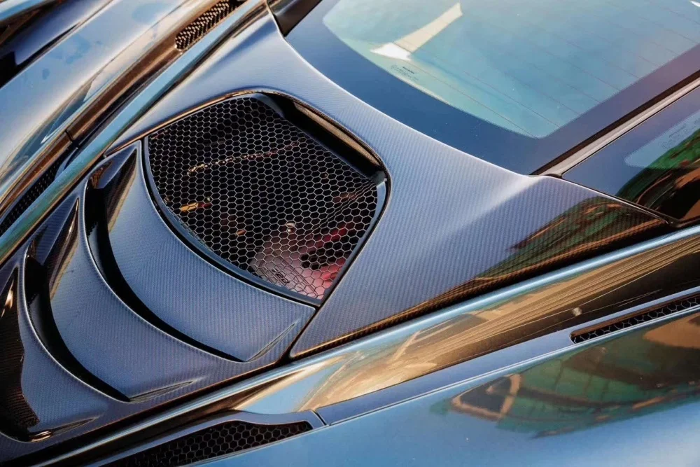 

Suitable for Upgrading the McLaren 720S to a Dry Carbon Fiber Rear Engine Hood Body Kit