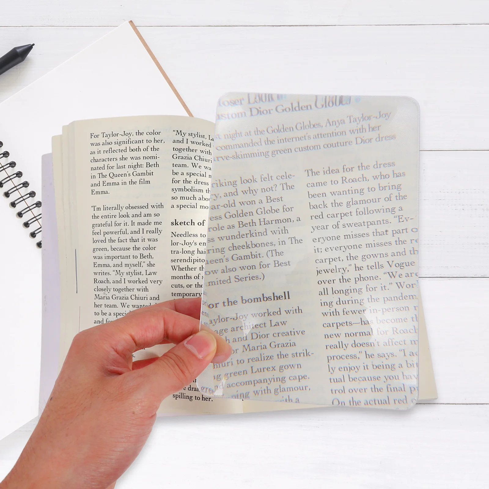 

2pcs 3X Pocket Magnifier Credit Card Sized Compact Fresnel Lens Pvc Plastic Portable Reading Magnifier For Books Low Vision