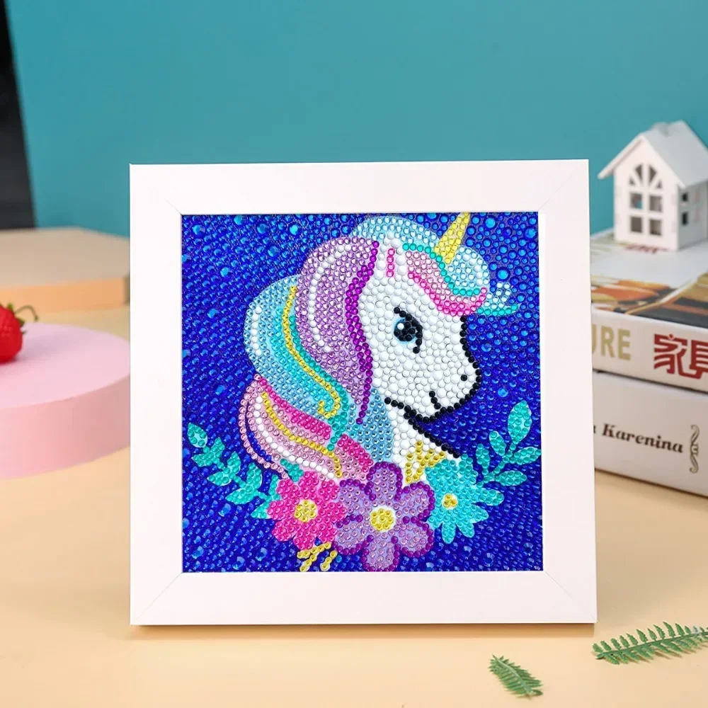 Nuovo set di pittura diamante per bambini fai da te Immagine di animali del fumetto Diamante di cristallo Ricamo Decorazione di compleanno Regalo