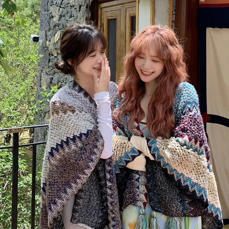 Lenço e capa estilo nacional, Novo, 2023