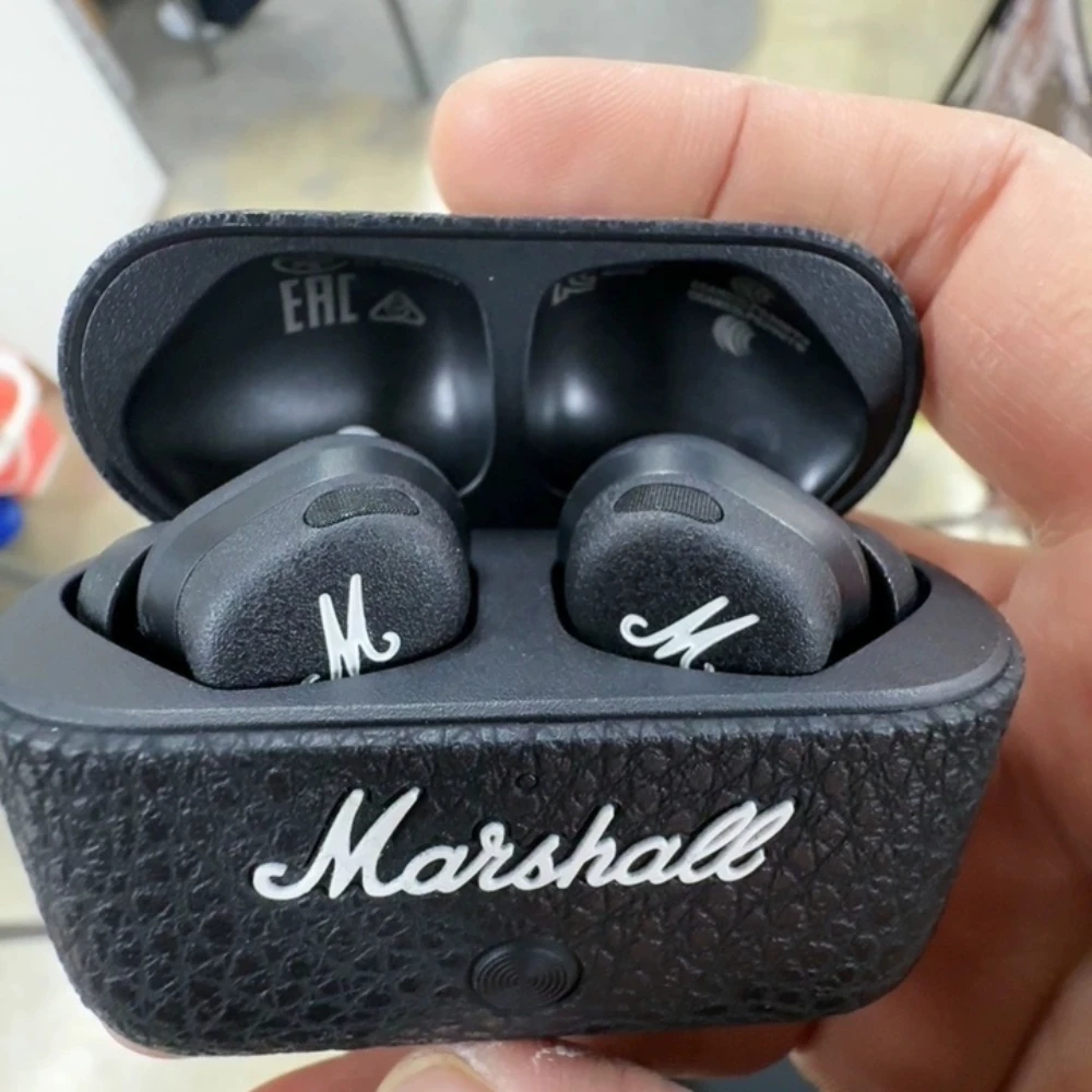 Auriculares Marshall Motif2 M2 Híbridos con Cancelación Activa de Ruido, Audífonos TWS con Sonido Personalizado, Resistentes al Sudor IPX4, Estuche Inalámbrico Qi