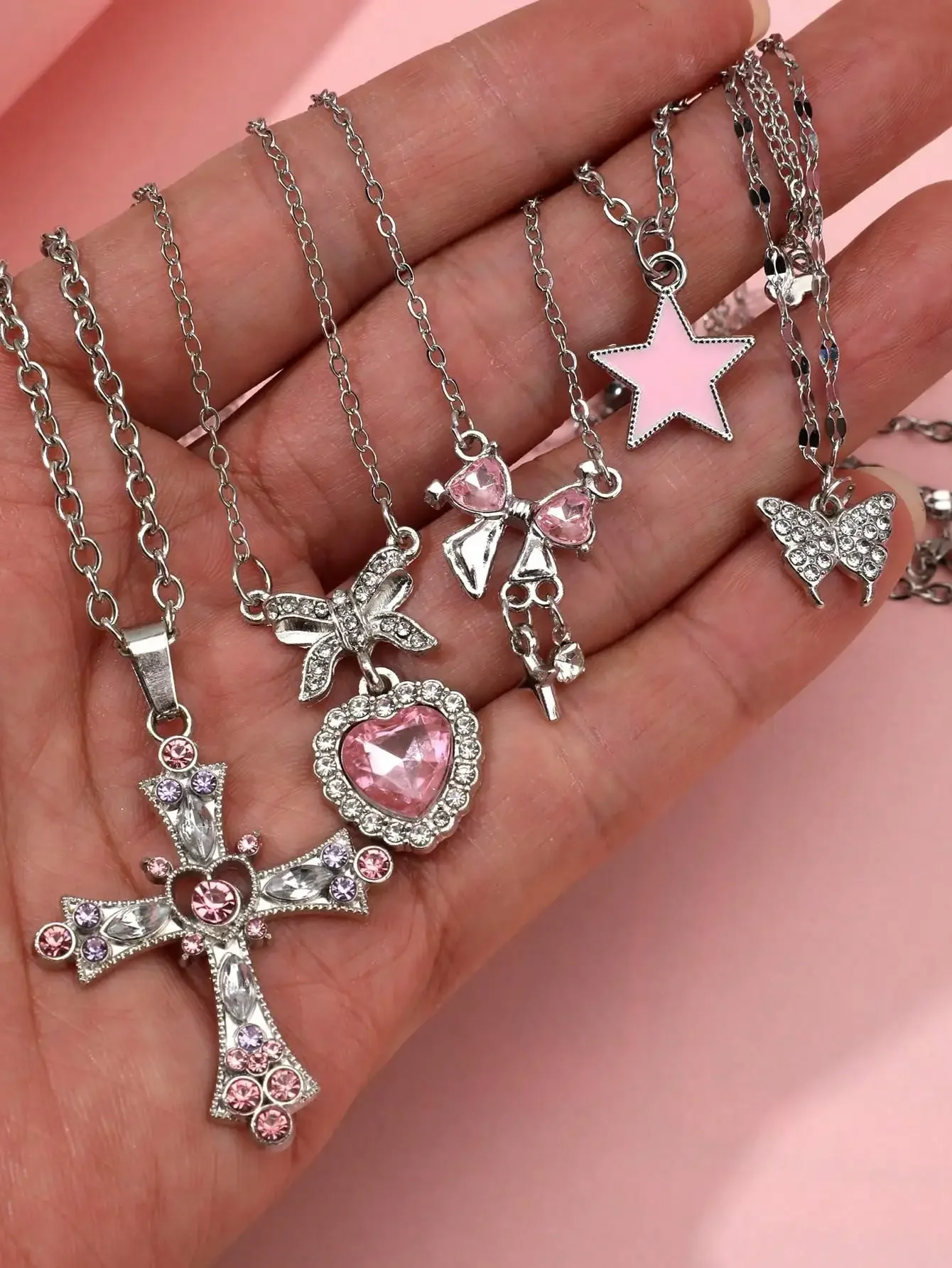 

Набор из 5 хрустальных подвесок-кулонов с бабочками, сердечками, крестами, звездами и черепами для женщин