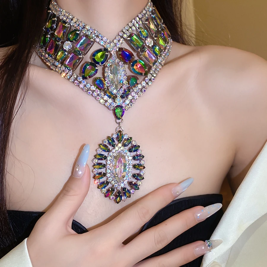 Multicolor Rhinestone Choker with Teardrop Pendant Sparkly V Neck Necklace for Women Evening Luxury Designer Jewelry