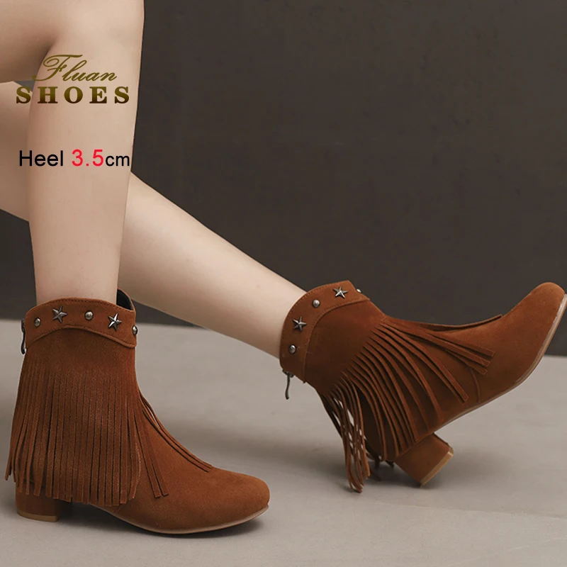 

Новые зимние новые модные коричневые, черные женские ботильоны из флока с заклепками и кисточками, женская обувь на массивном среднем каблуке 3,5 см, размер 35-43