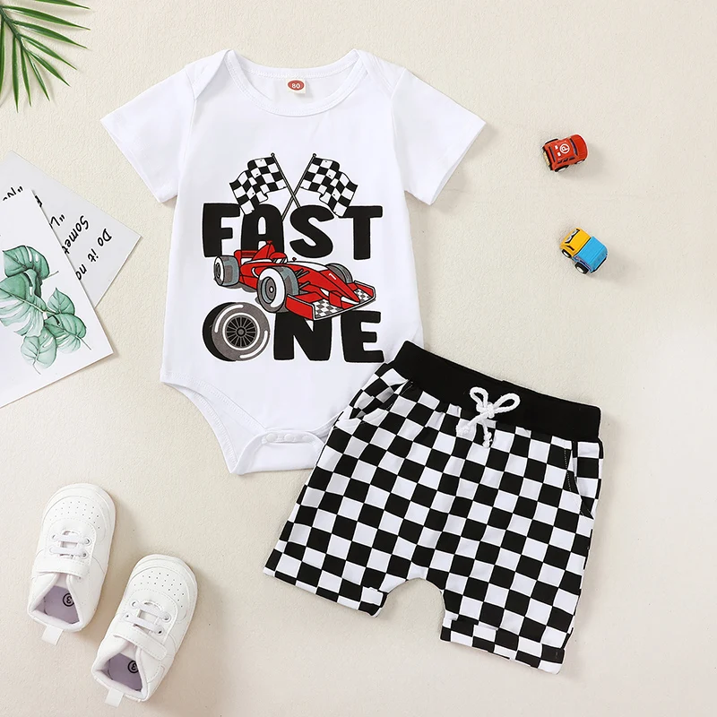 Baby Boys Corrida Car Print Romper de manga curta, em torno do pescoço, impressão xadrez, contraste cor Shorts Outfits, 2 pcs Set