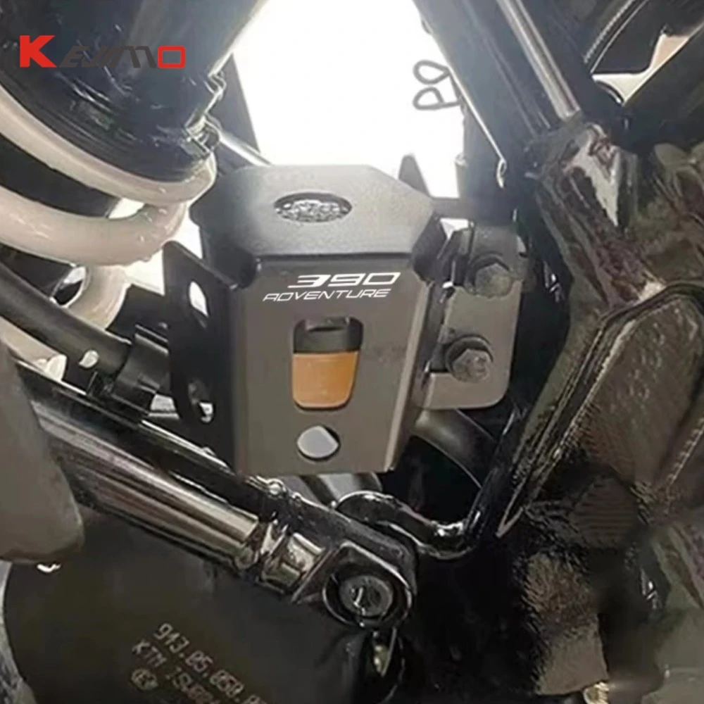 

FOR 390ADVENTURE 390DUKE 250ADVENTURE 2019-2026 Motorcycle Rear Brake Pump Fluid Tank Oil Cup Reservoir Guard Cover Protector