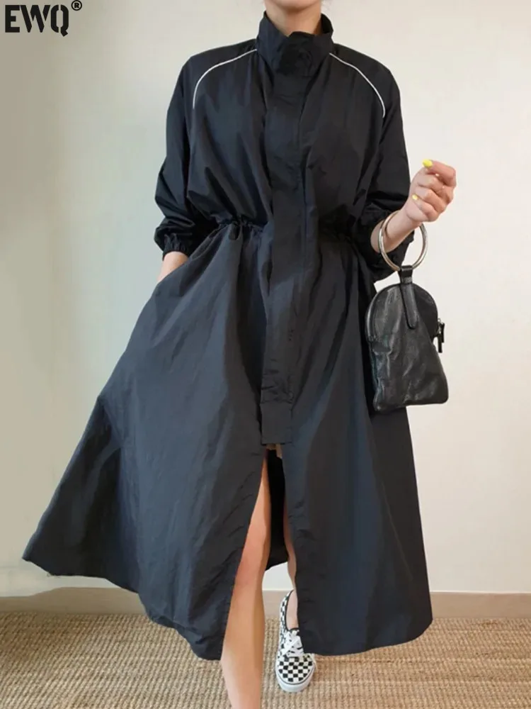 

[EWQ] Female Slit Windbreaker Korean Chic All-Match Trench Coat Outwear Stand-Up Collar Loose Overcoats Autumn 2024 Summer New