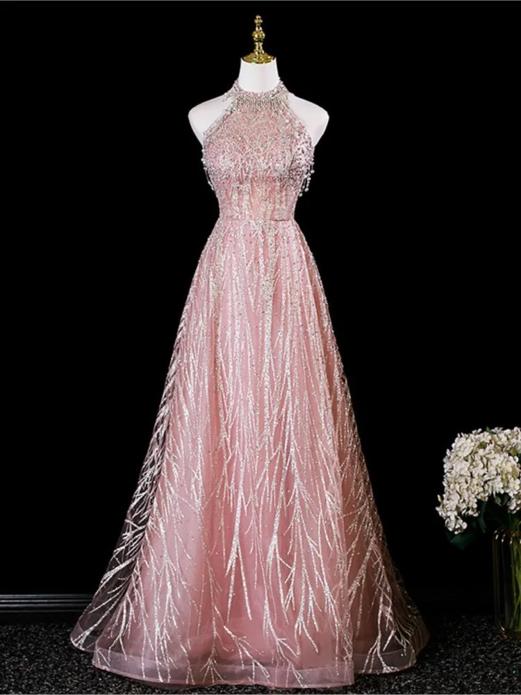 

Pink light luxury niche and ethereal gauze dress for hosting coming-of-age ceremonies vocal music art examination