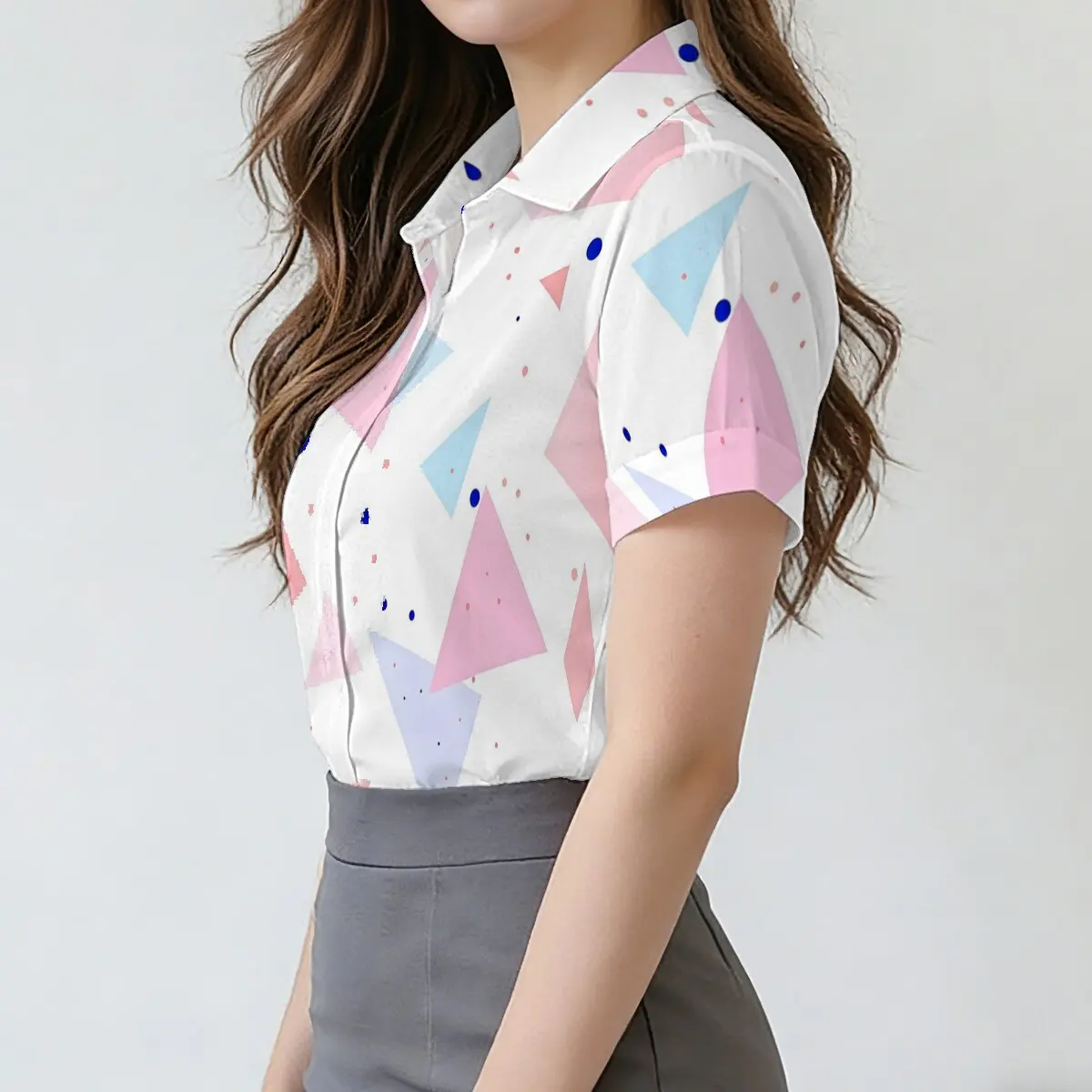 Summer women's short-sleeve shirt with contrast color graphics, fresh and lively, creative and age-reducing, suitable for daily