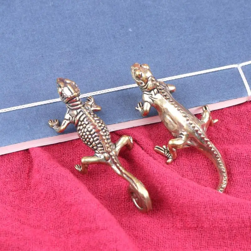 تصميم جديد 1 قطعة العتيقة برونزية الصحراء الاستوائية الحيوان سحلية تمثال الرجعية النحاس الحرباء أرقام الحلي مكتب الديكور #1