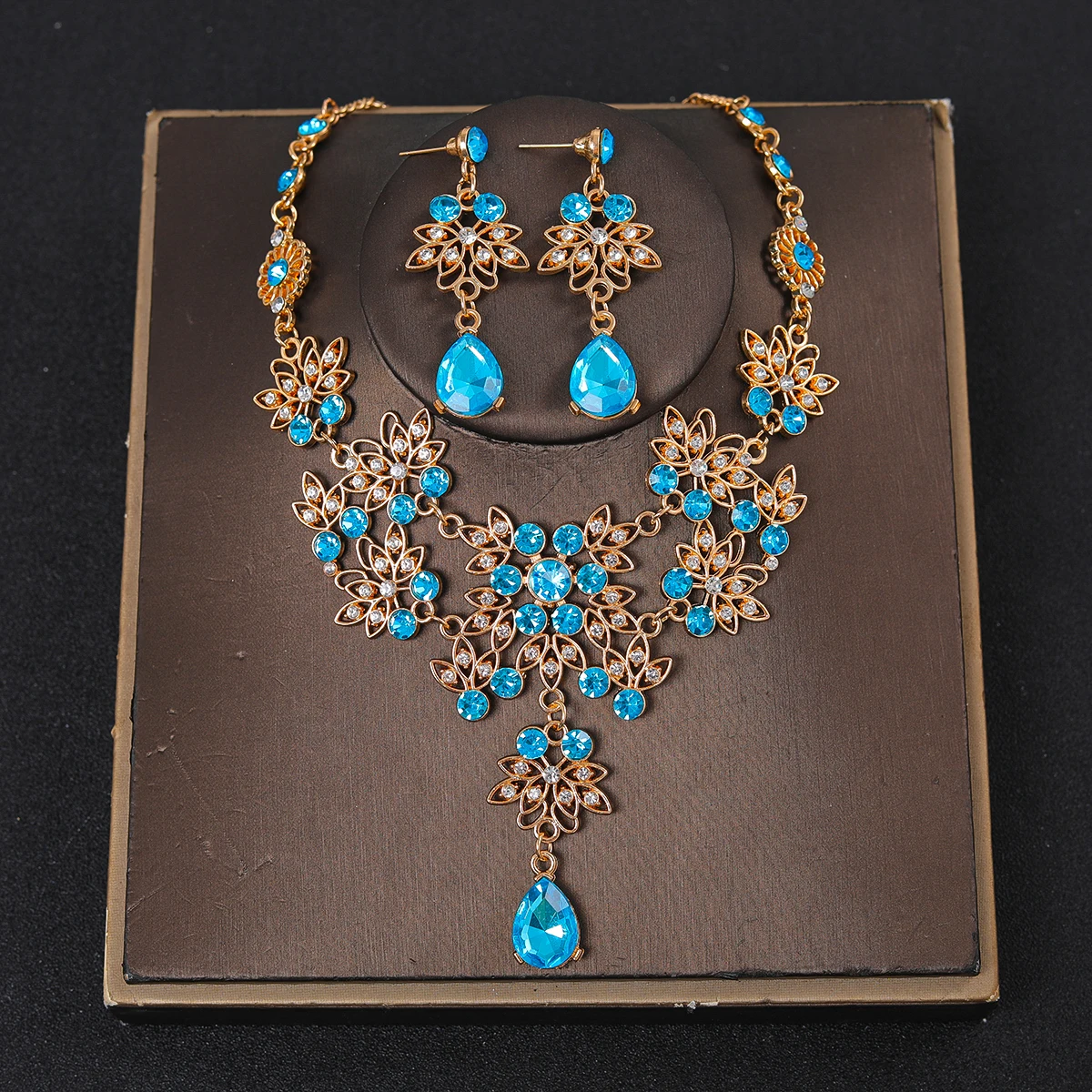 Set perhiasan anting-anting, Set perhiasan anting-anting leher berlian imitasi kristal trendi untuk pengantin wanita