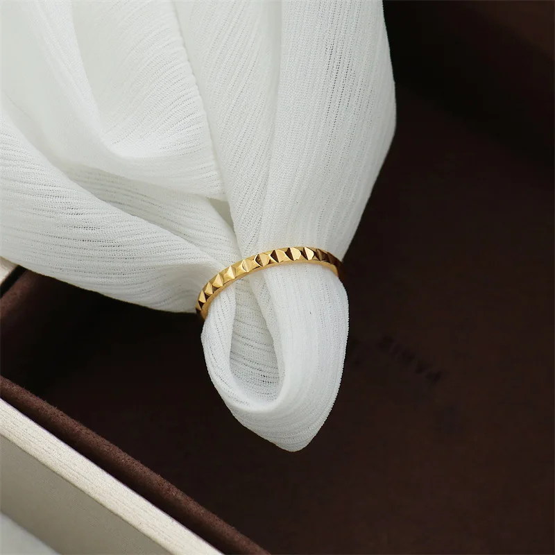Stainless Steel Rivet Rings Punk Charm Pyramid & Dangle Circle Rings For Men Women Minimalist Jewelry for Wedding Gift