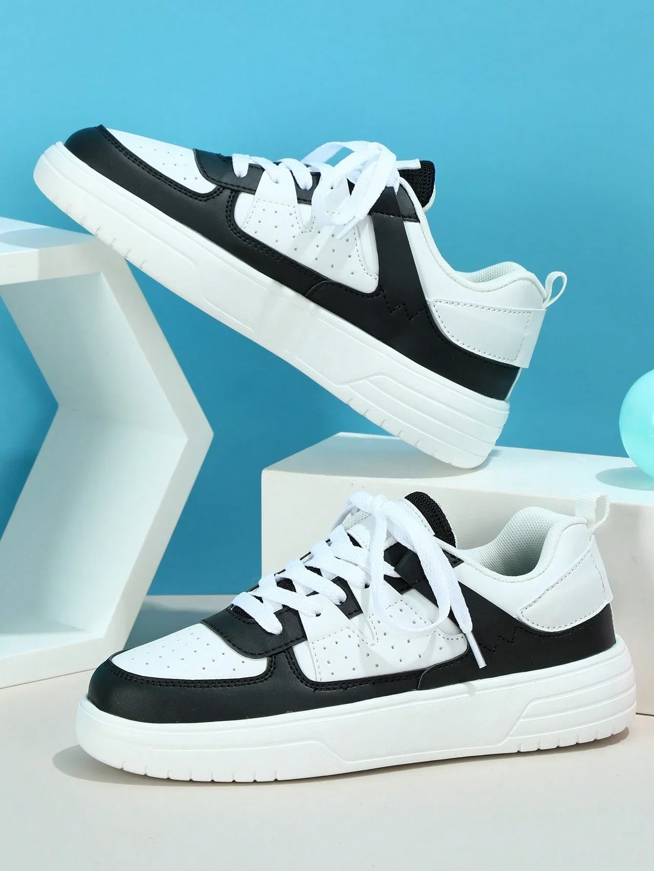 

Sporty Skate Shoes For Women, Two Tone Lace-up Front Sneakers