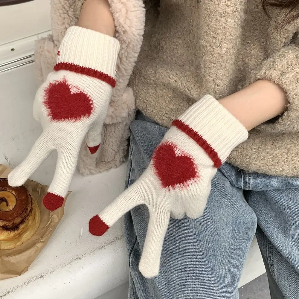 هدية مثالية على الطراز الكوري قفازات على شكل قلب سميكة دافئة مقاومة للبرد قفازات محبوكة تعمل باللمس قفازات شتوية للخريف والشتاء #2