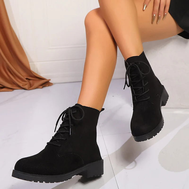 Lucyever Jesienne czarne botki na niskim obcasie dla kobiet Flock Lace Up Platform Short Booties Woman Comfort Plus Size Boots Female