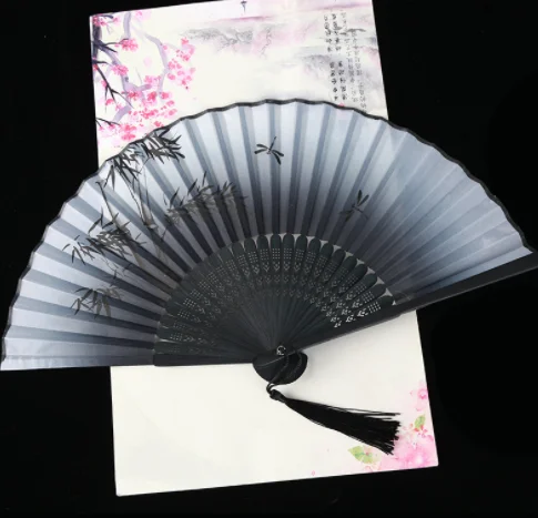 Faltfächer im Retro-Stil, weiblich, japanisches Muster, Retro-Stoff, Kunsthandwerk, Geschenk, Heimdekoration, Ornament, tanzender Handfächer