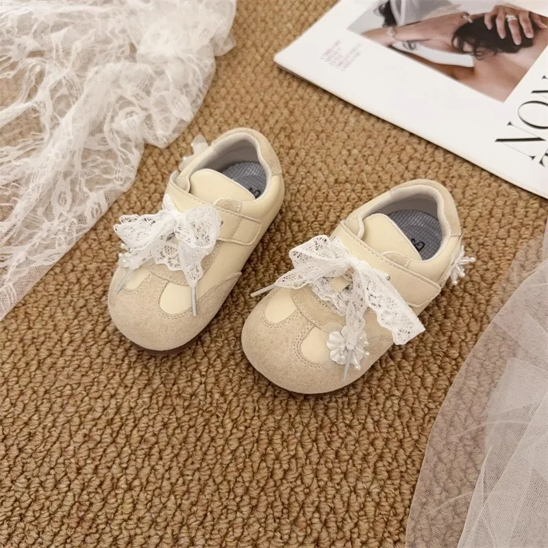 أزياء الفتاة الأميرة حذاء مسطح جديد الحلو الدانتيل Bowknot الاطفال عارضة أحذية رياضية المدرسة المشي تنوعا الأطفال أحذية رياضية