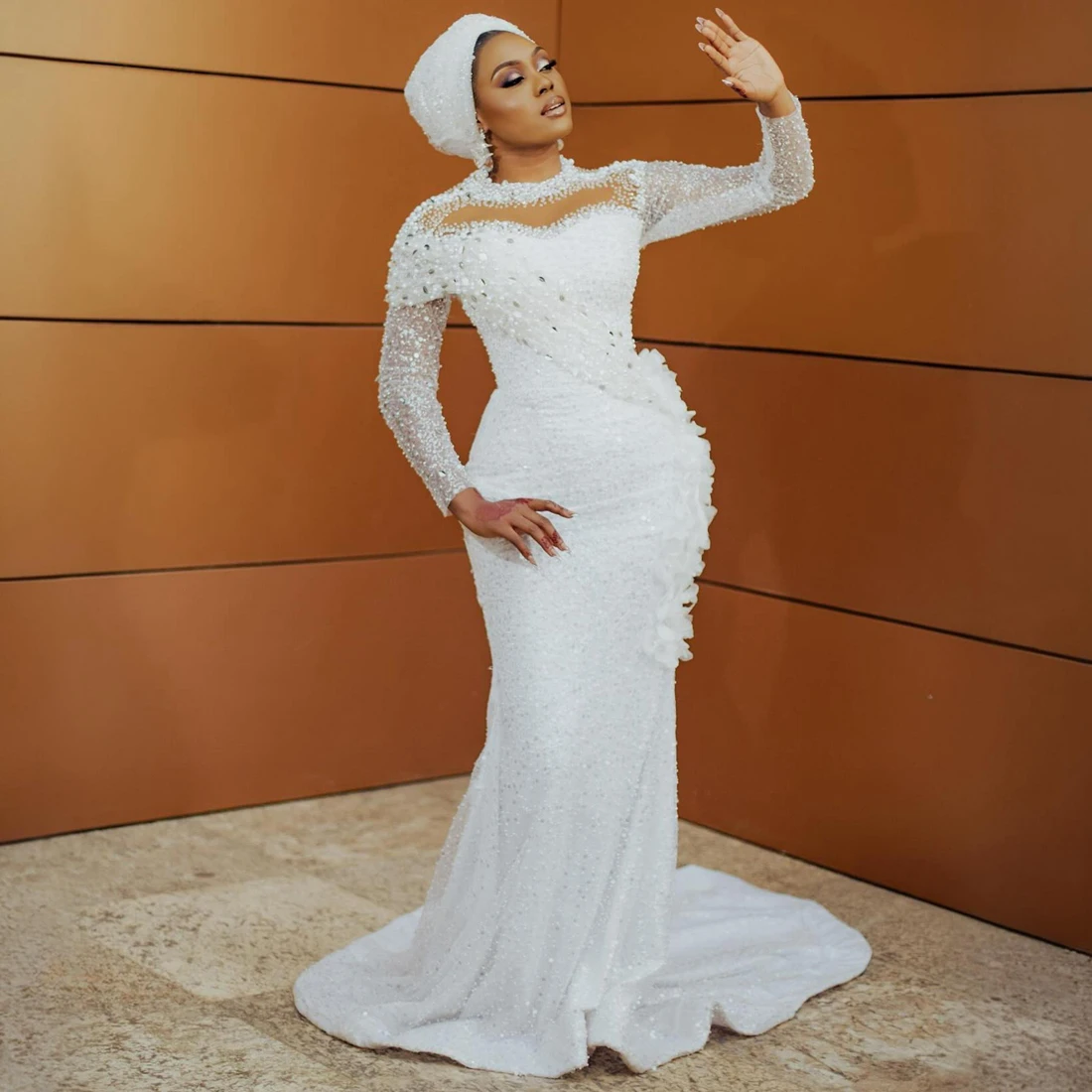 

Customized Arabic High Collar Shinny Handwork Pearls Crystals Wedding Dress Robe De Mariée Sweep Train Full Sleeve Bridal Gowns