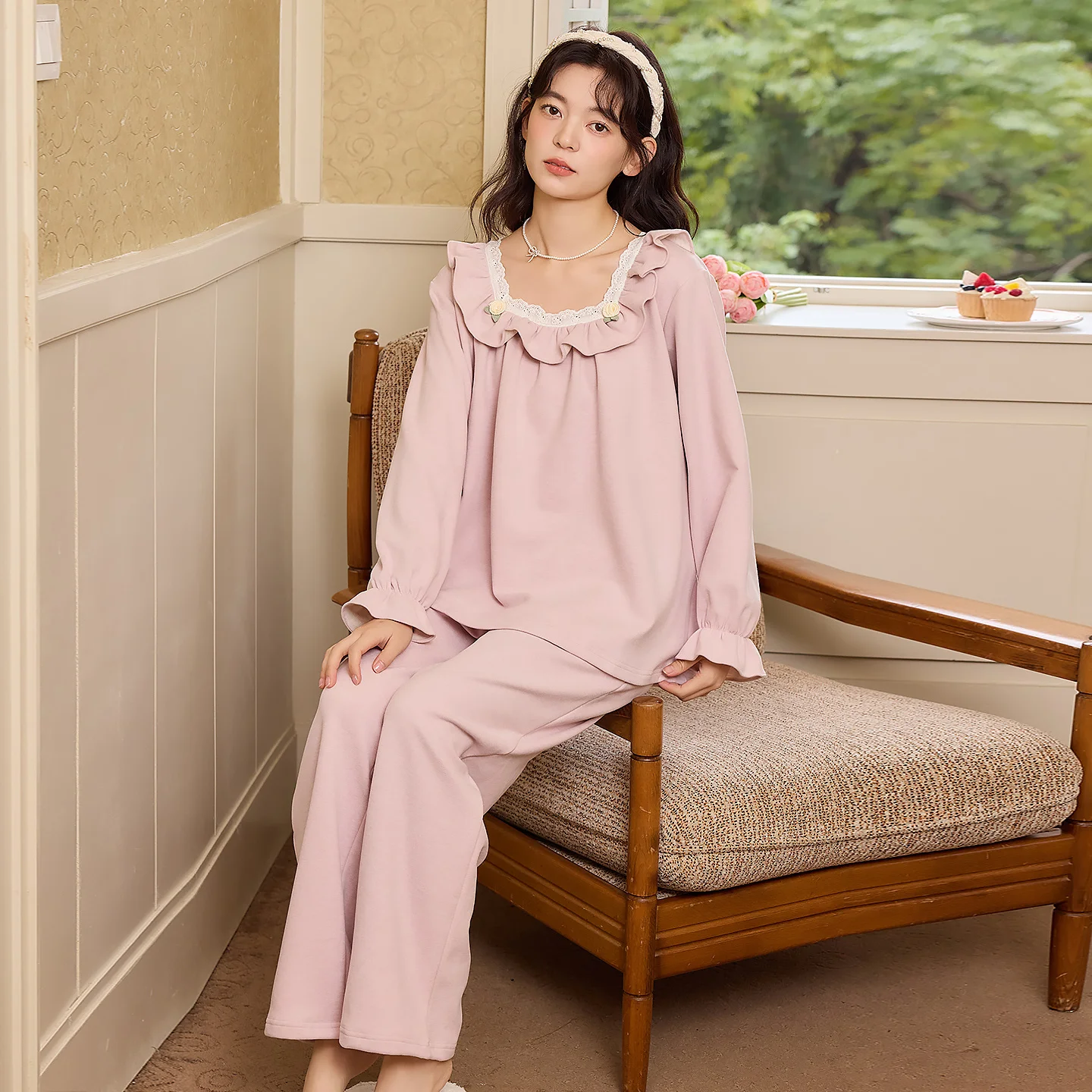 

Комплекты пижам для женщин в корейском стиле: темные, свободные, нежные, с открытыми плечами, в рубчик, эластичные, с рукавом три четверти, шорты, осенние, бронзовые, в стиле OL