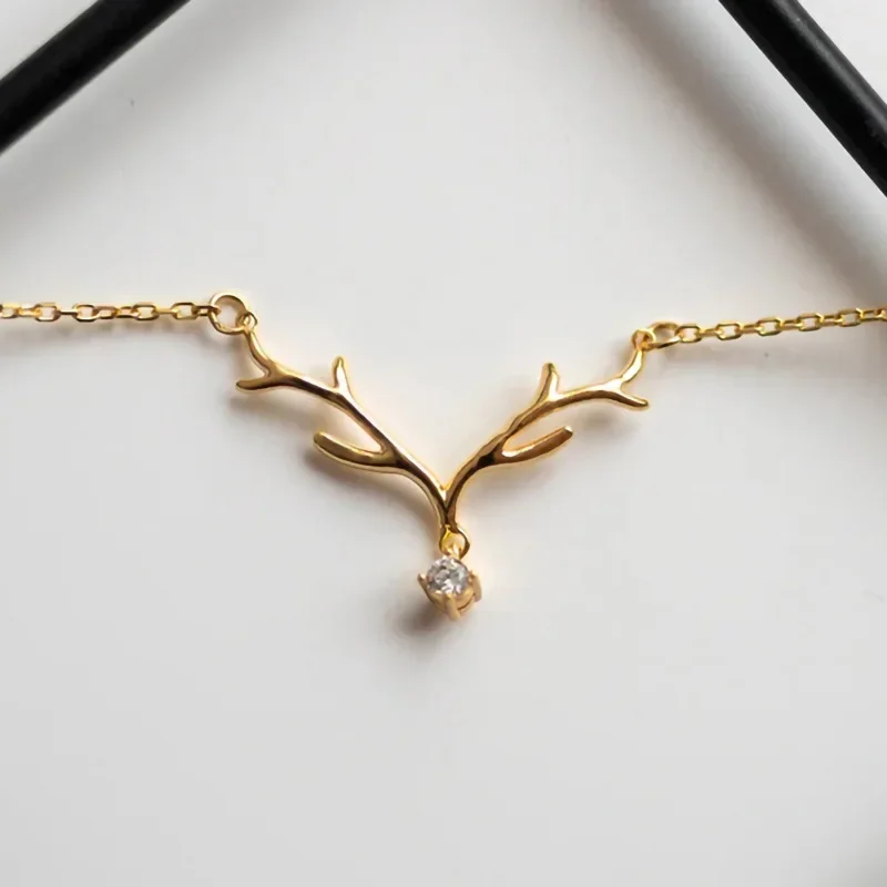 2024 New Minimalist Large Deer Antler Pendant Necklace with Cubic Zirconia, Fashionable Christmas Holiday Classic Jewelry