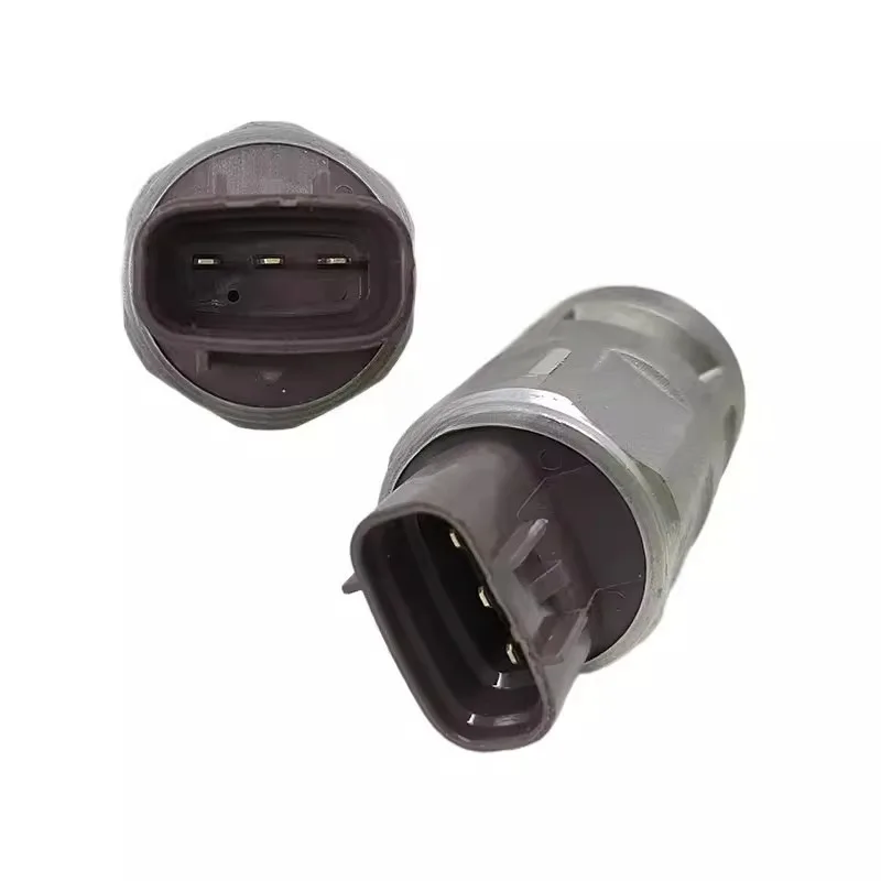 Applicable toIsuzu Qingling 100P 600P KV100KV600 odometer sensor speedometer speedometer sensor 2