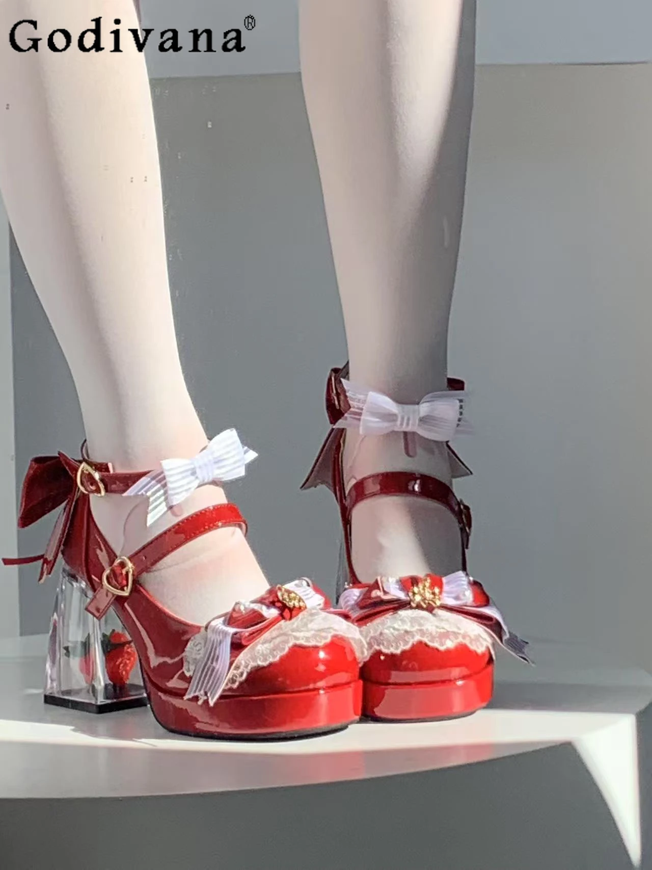 

Японские оригинальные туфли Dream Lolita на высоком каблуке, милые маленькие кожаные туфли на прозрачном толстом каблуке с круглой головкой и кружевом с бантом