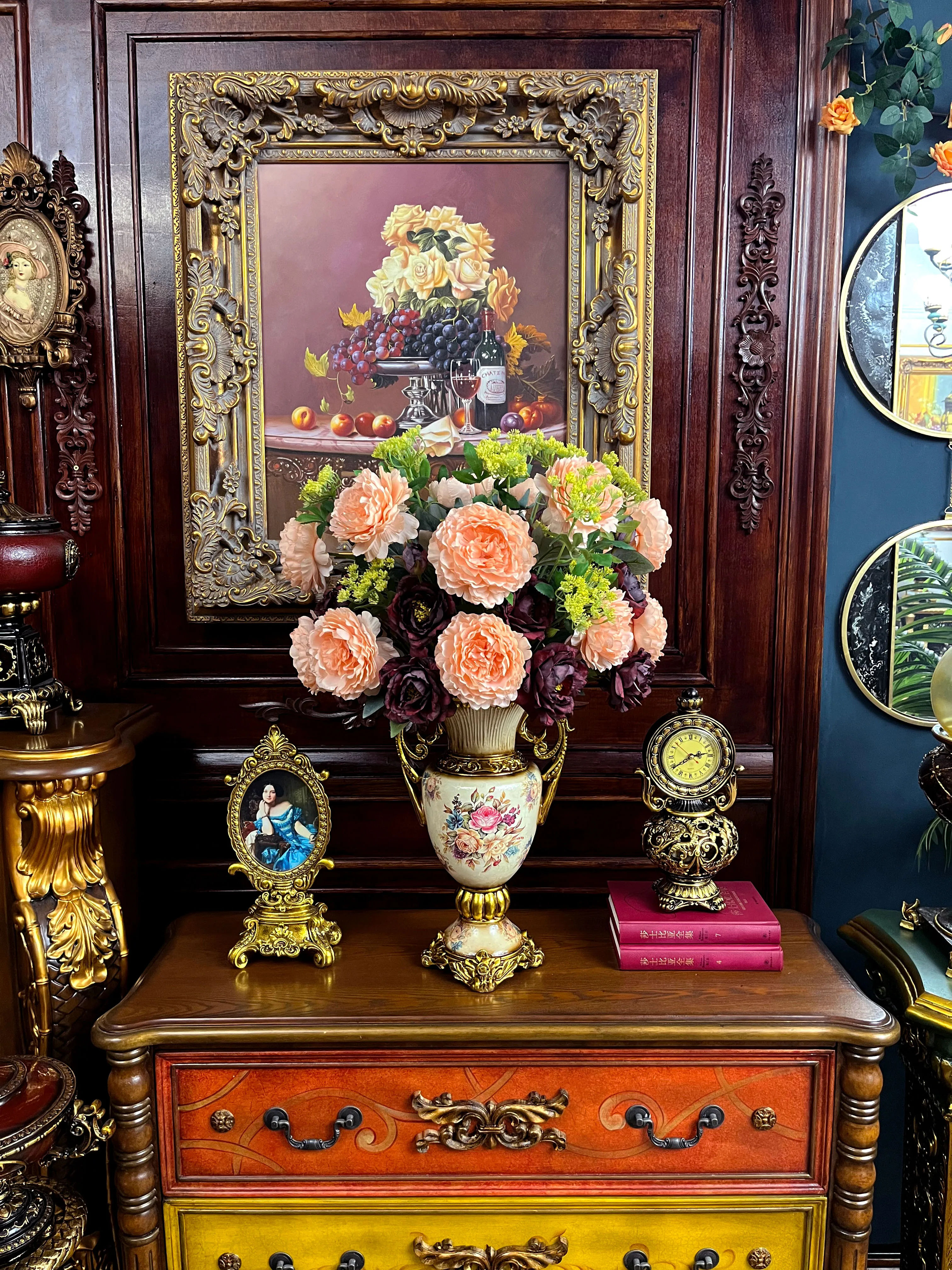 Vintage vase flower arrangement art set, American living room, French foyer dining table, European high-end gold decoration