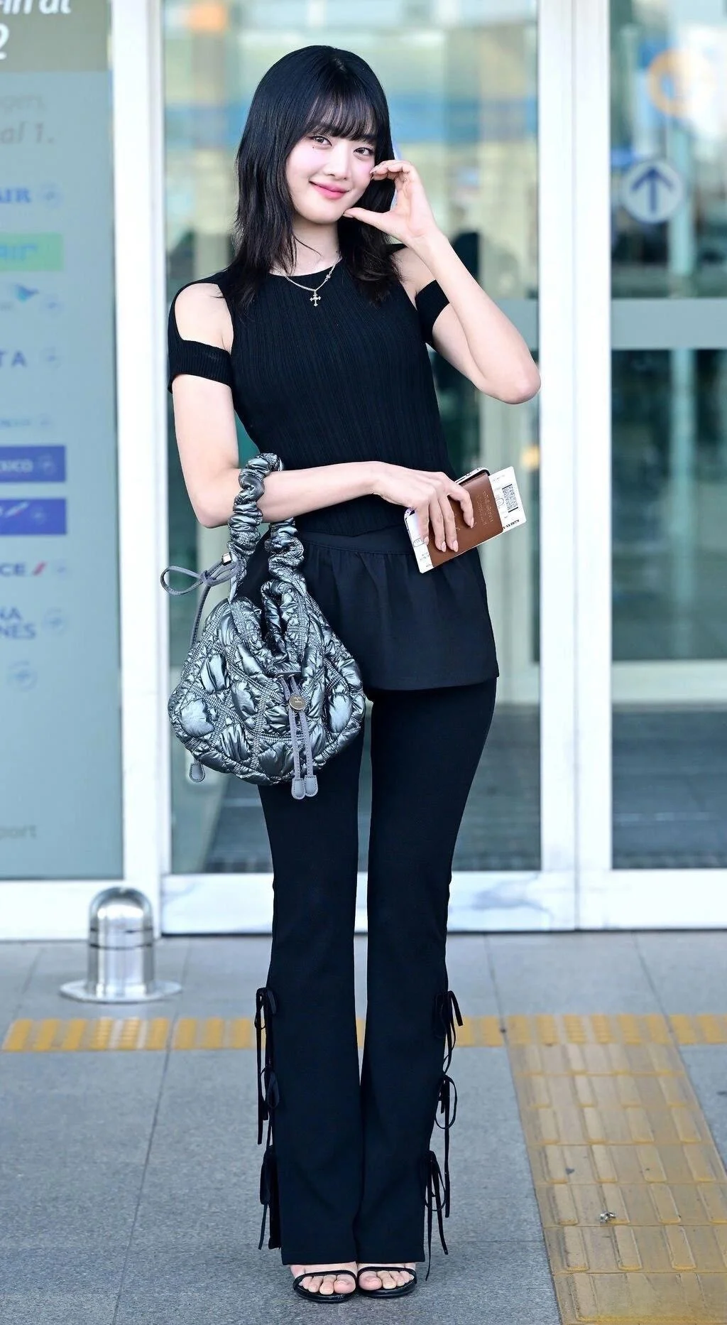 

Открытый трикотаж ort Sve с открытыми плечами, облегающая длина, футболка для женщин, лето 2024, женский трикотаж Faion