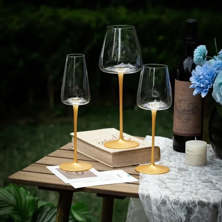 

1Pcs Burgundy gold quite gold bottom red wine glass wine glass gold rod goblet