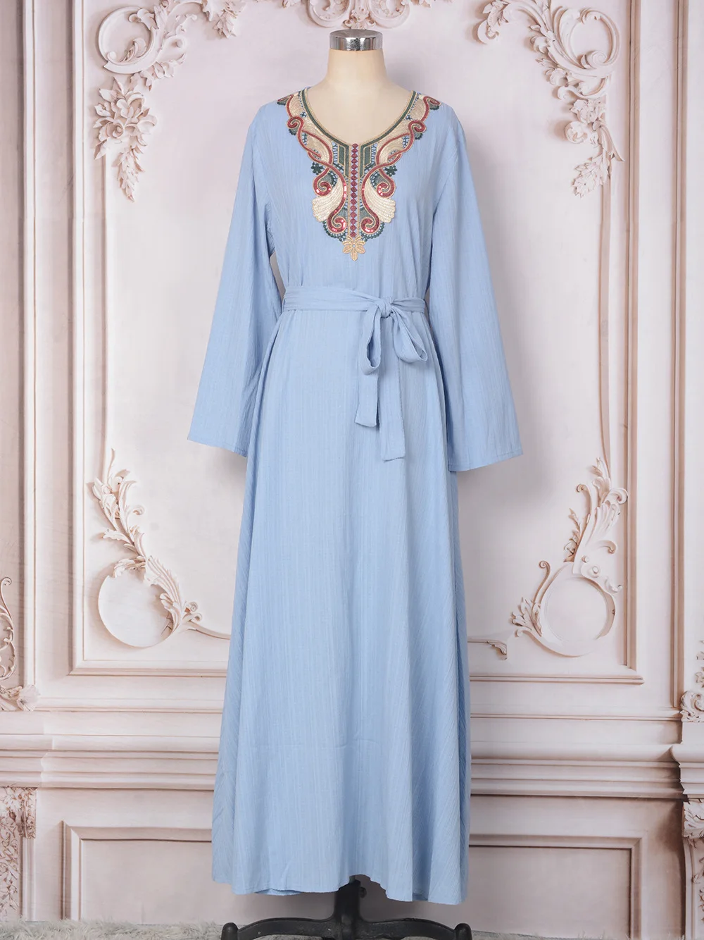 

Arabia Dubai Abayas Muslim Dress Women Elegant Party Dress for Women Embroidery Lace-up Dress Turkey Islamic Clothes for Muslim