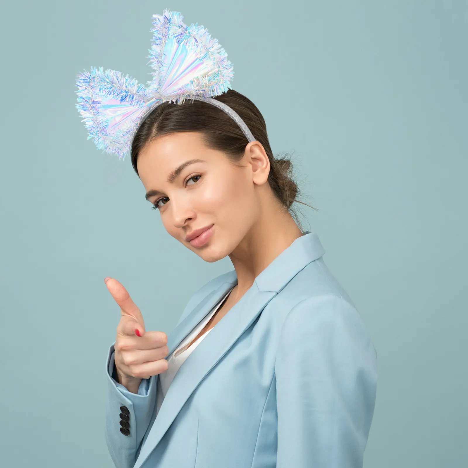 Sparkling Bowknot Headband with Glossy Silk Flower and Metallic Gold Details for Girls Festival Events Stage Performances