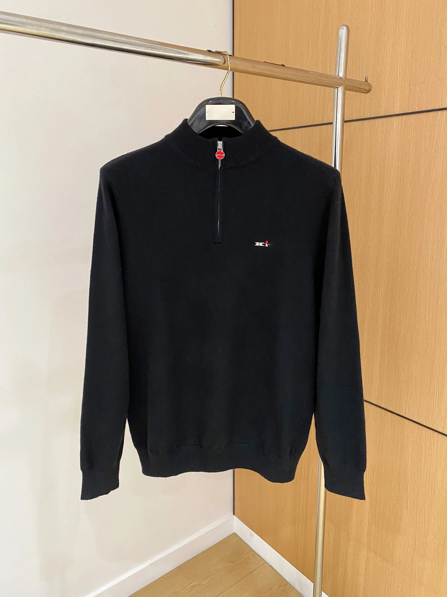 

25 new autumn and winter boutique men's half zipper stand up collar sweater with cashmere wool blended yarn for excellent warmth