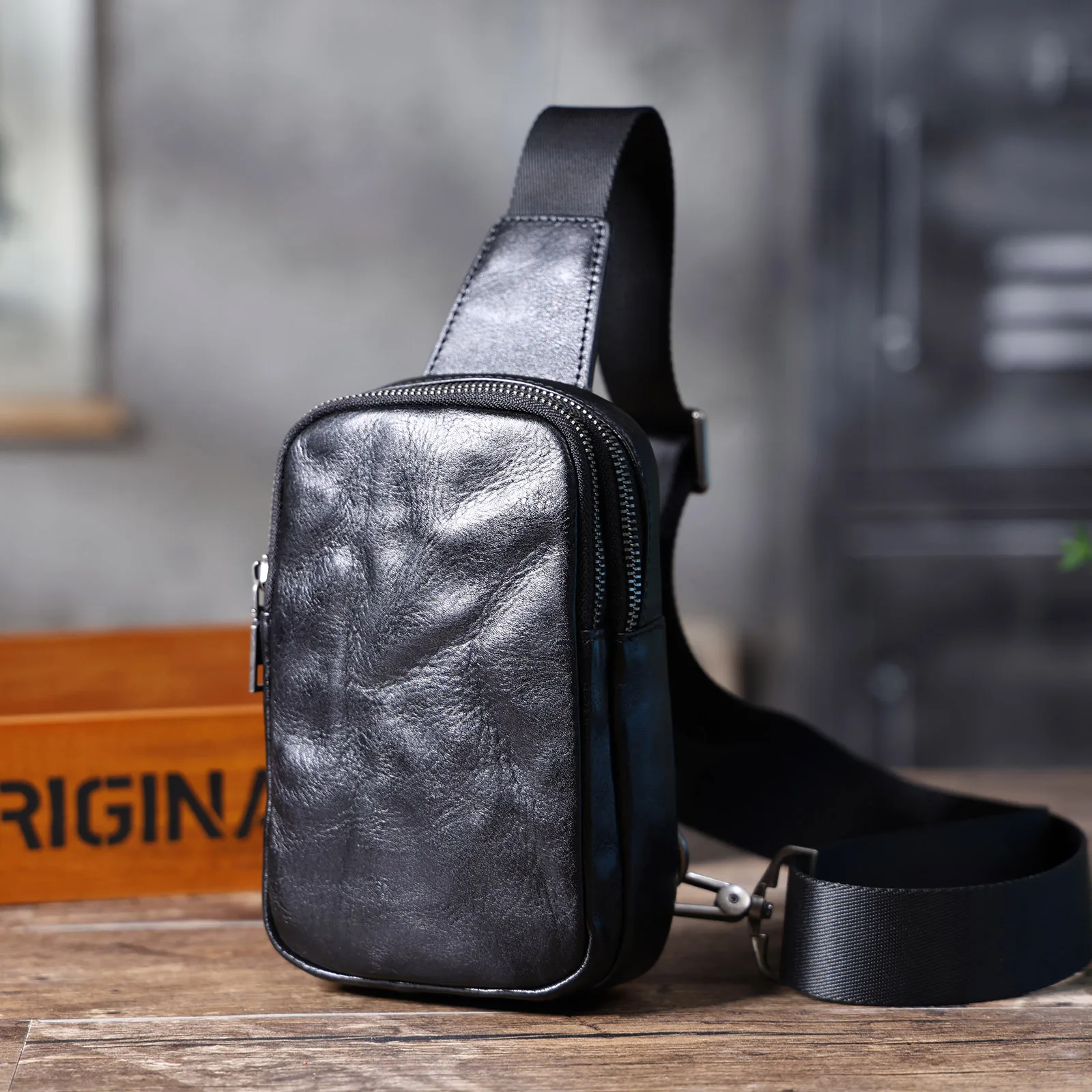 S.WORKER Premium Vollnarbenleder Brusttasche Mini Echtleder Herren Mode Umhängetasche für Männer – Detail 9