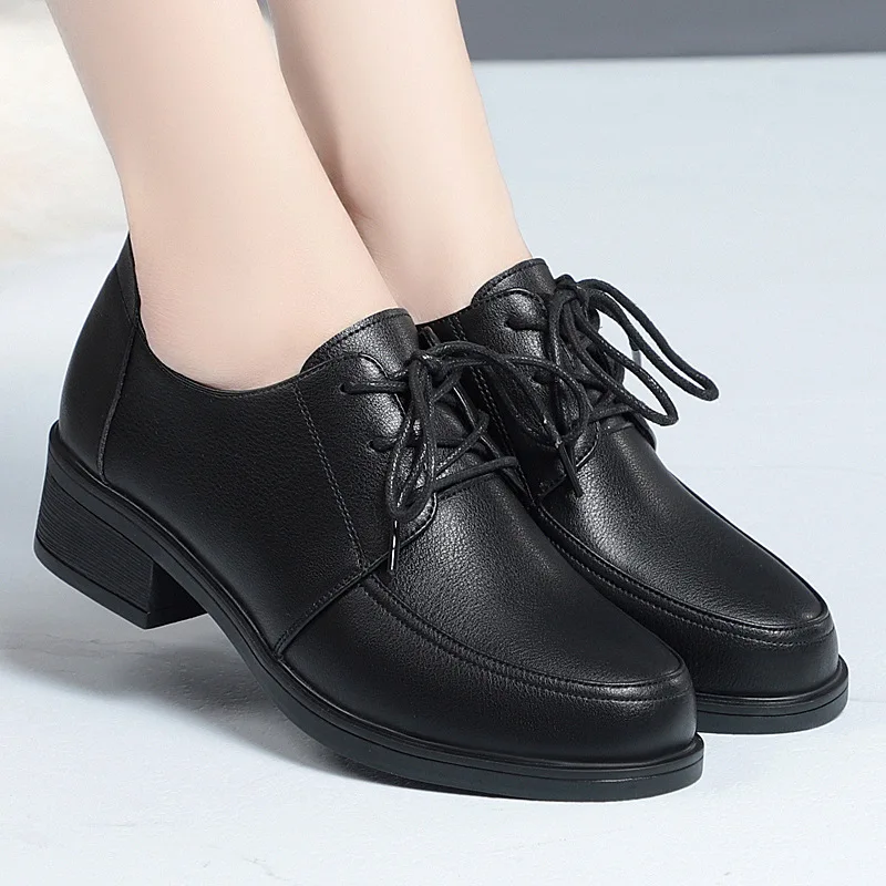 

Элегантная женская обувь в британском стиле на шнуровке 3,5 см, туфли-оксфорды из мягкой кожи, осень 2023, туфли на платформе с квадратным каблуком, офисная обувь для мамы