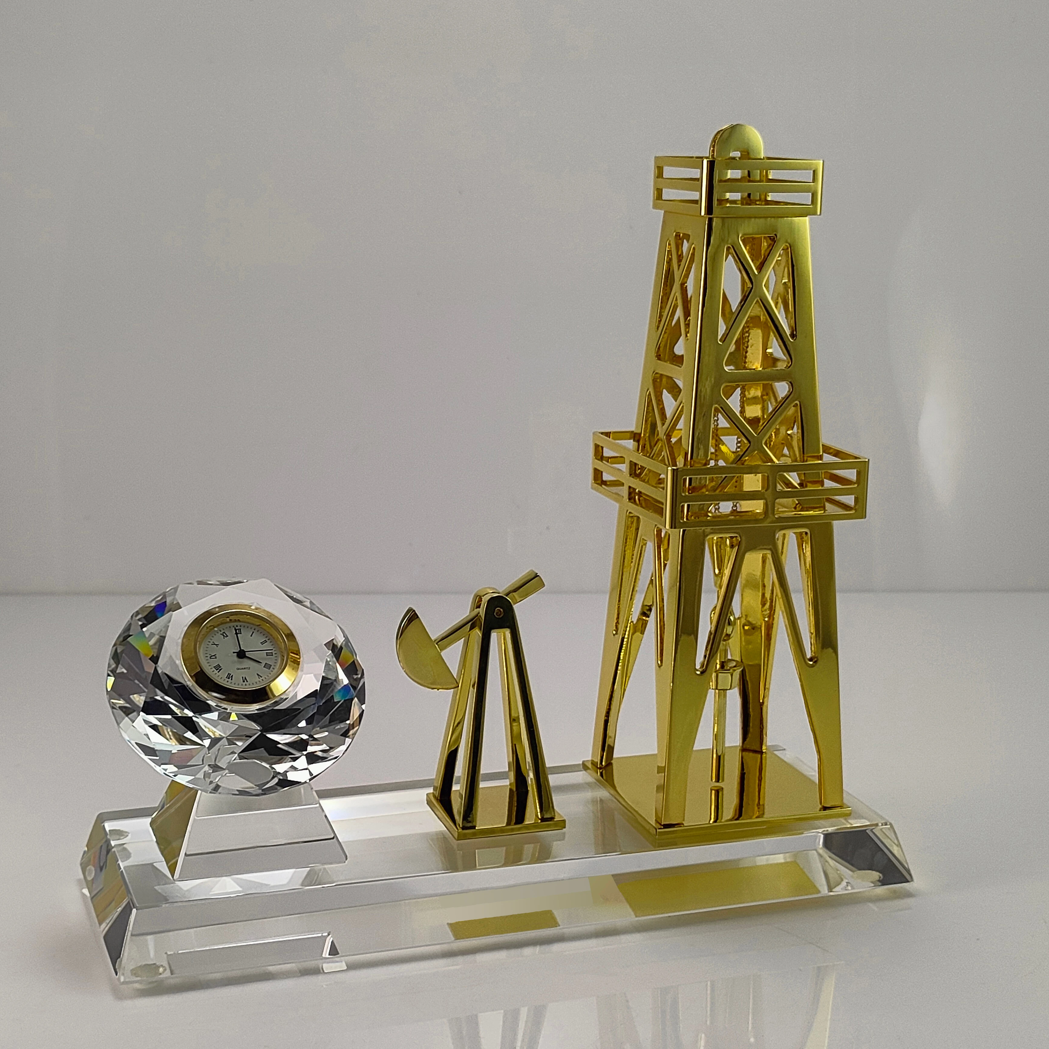 New design golden petroleum equipment gift crystal oil rig model gift CL117