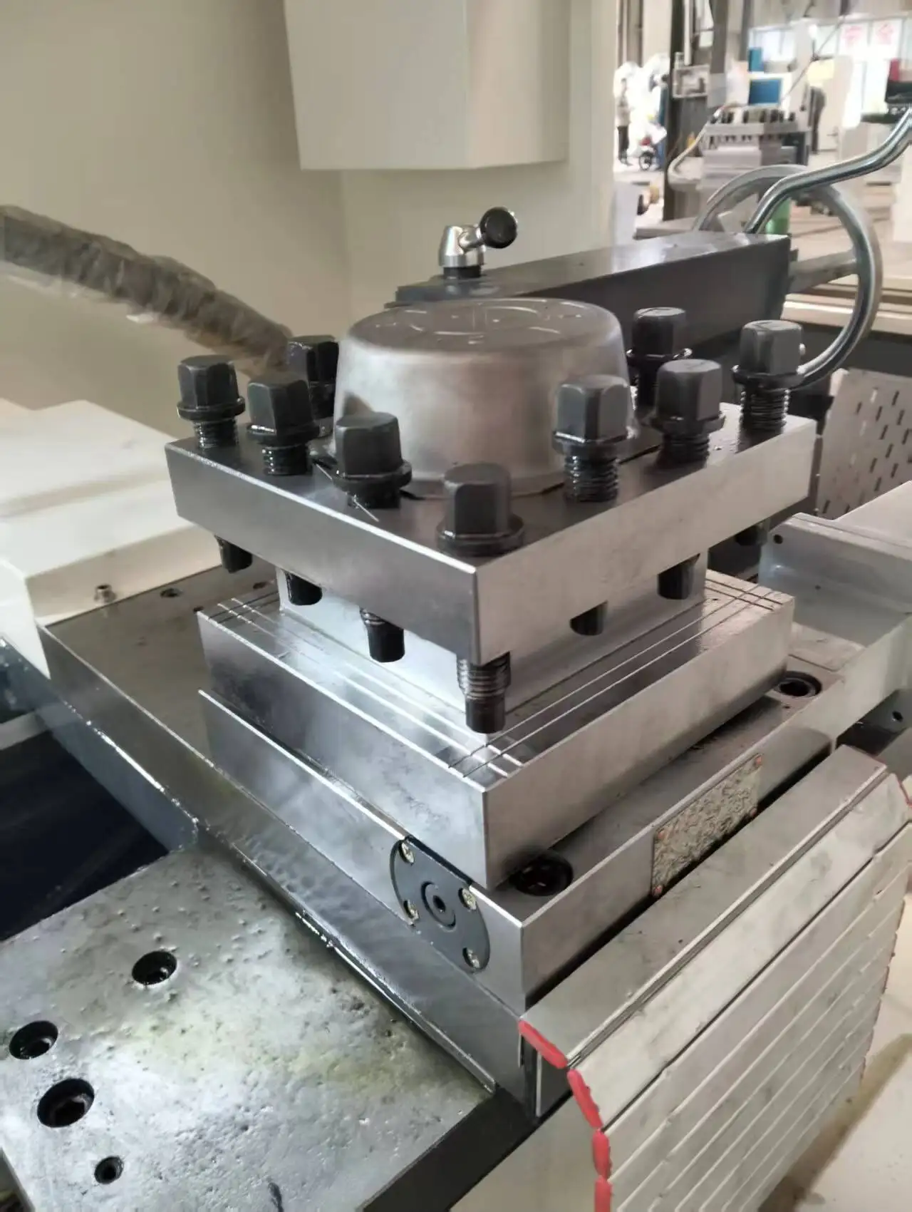 Tornio CNC GSK multifunzionale ad alta precisione automatico a colonna singola a letto piatto orizzontale di servizio medio Ck6140 220V