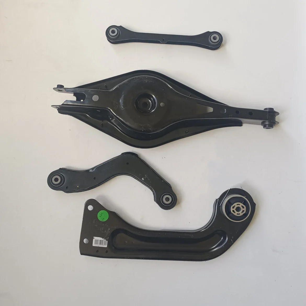 

Suitable for Lingke Car Lower Swing Arm Front Lower Bracket Lower Support Arm