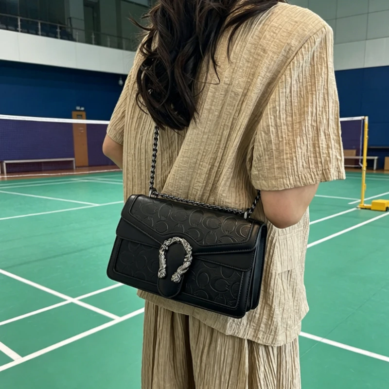 

New fashionable women's party crossbody bag, luxury designer handbag, adjustable chain strap shoulder bag