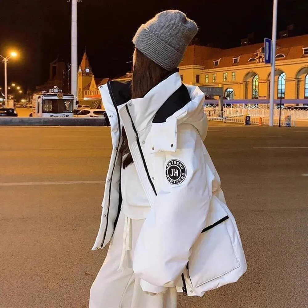 

Winter Women's Parka Style Down Jacket Warm Casual Polyester Fabric Hooded Zipper Closure Medium Thickness Standard...