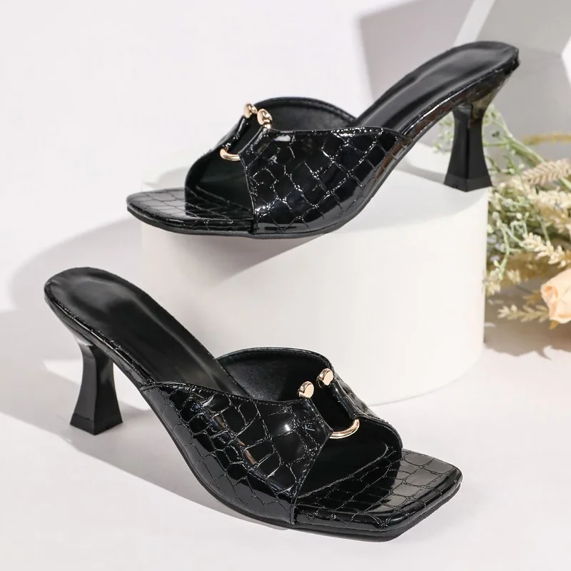 Summer New Fashion Versatile Open-Toe Chunky Heel Sandals Square Toe Slim Heel Stylish Women's Slippers with Wide Sizes 2026 view 2