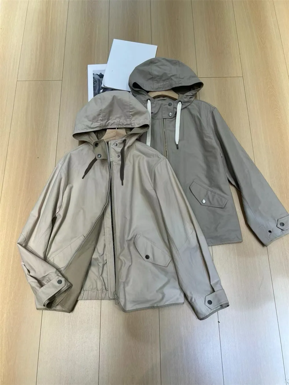 

2025 Spring/Autumn Women's Double Zipper Beaded Hooded Short Casual Fashion Windbreaker Jacket
