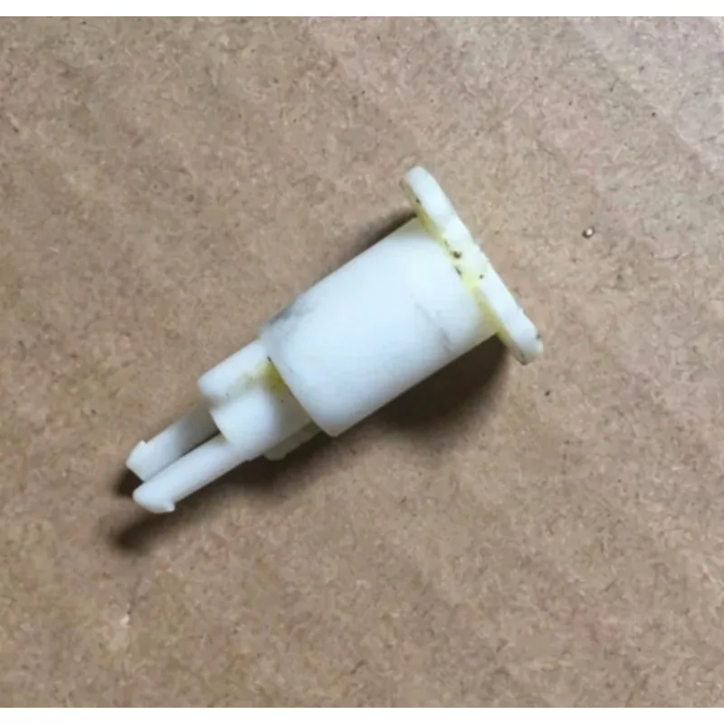For Volkswagen Phaeton Air Conditioner Vent Motor Flap Clip