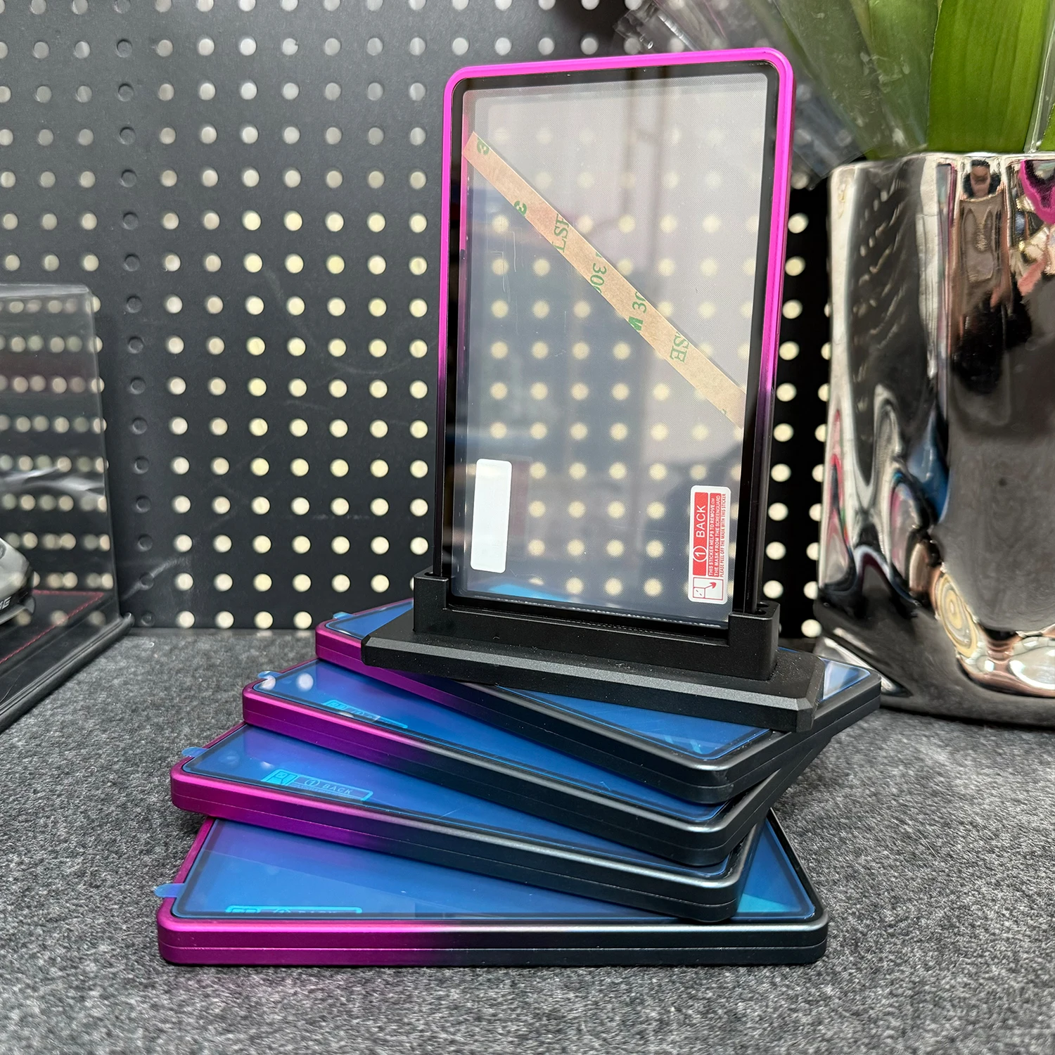 

Multicolor Gradient Color Aluminum Alloy Trading Card Protect Holder, Metal Case For 35PT PSA CGC Graded Card