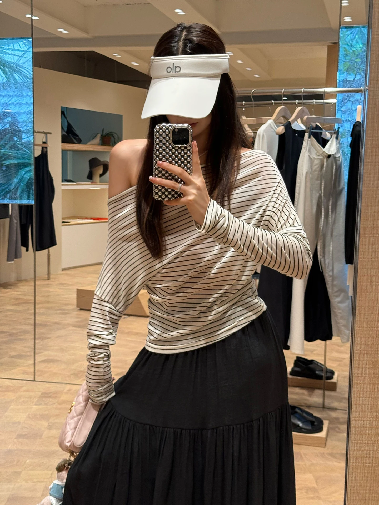 

Корейская полосатая вязаная кофта с длинными рукавами, универсальный летний топ с диагональным вырезом на плече для молодых женщин в Китае